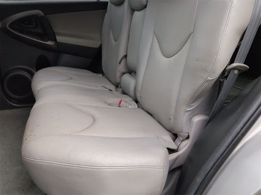 Thumbnail: 2011 Toyota RAV4 - 21