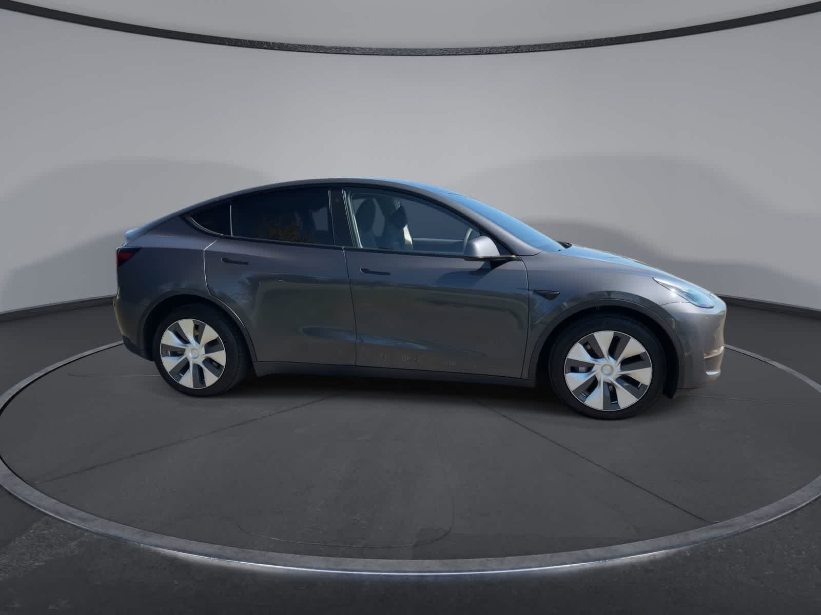 Thumbnail: 2021 Tesla Model Y - 9