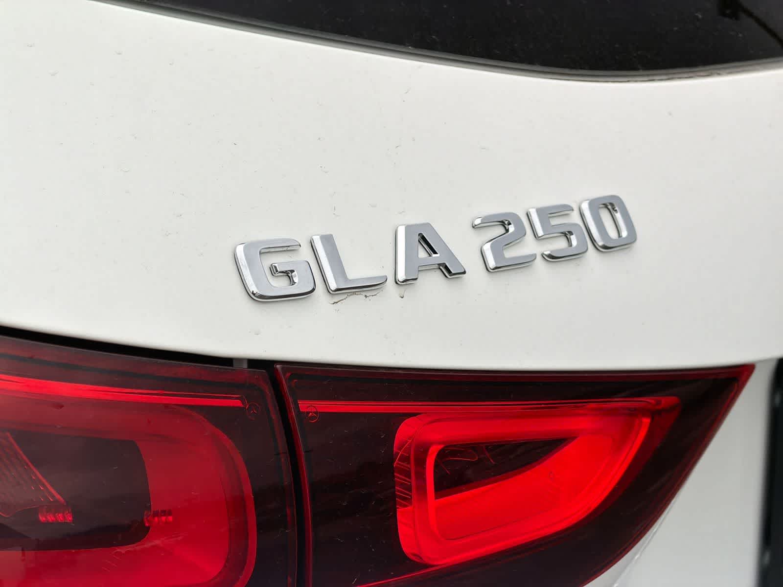 Thumbnail: 2021 Mercedes-Benz GLA - 13