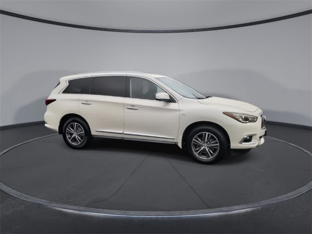 Thumbnail: 2017 INFINITI QX60 - 9