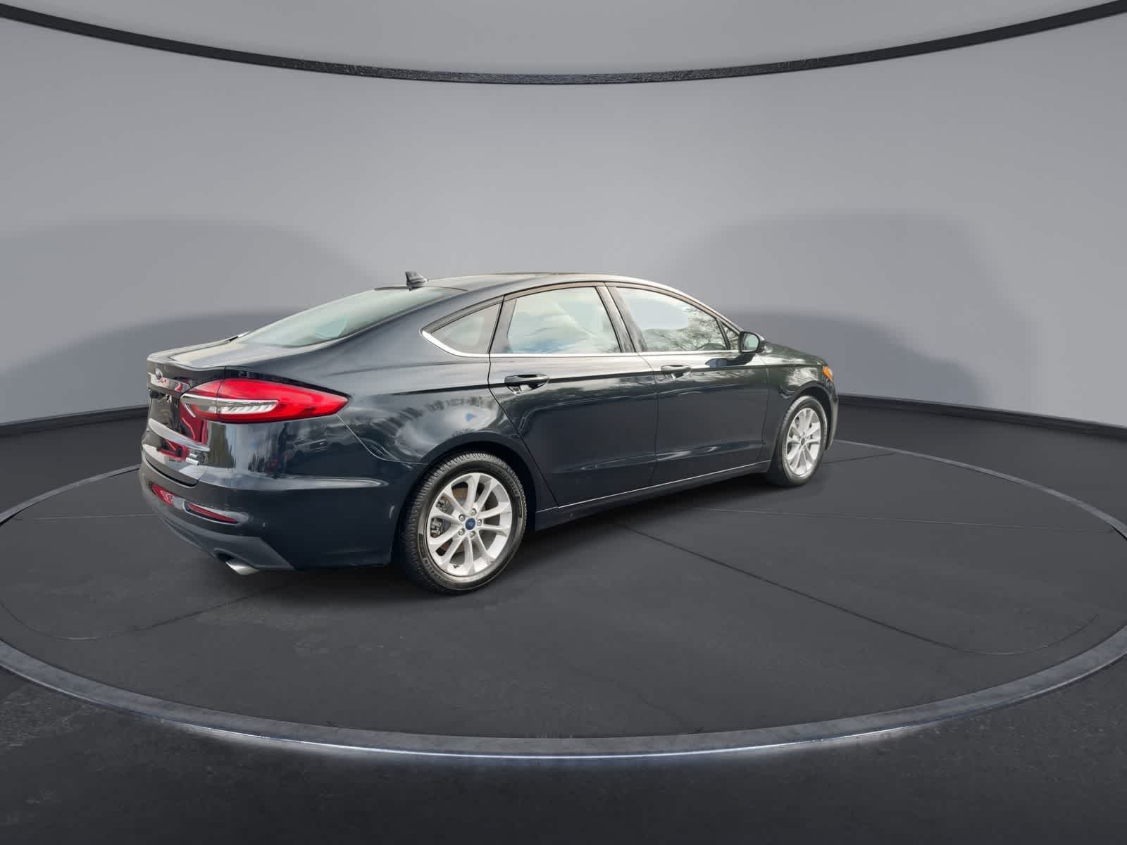 Thumbnail: 2020 Ford Fusion - 8