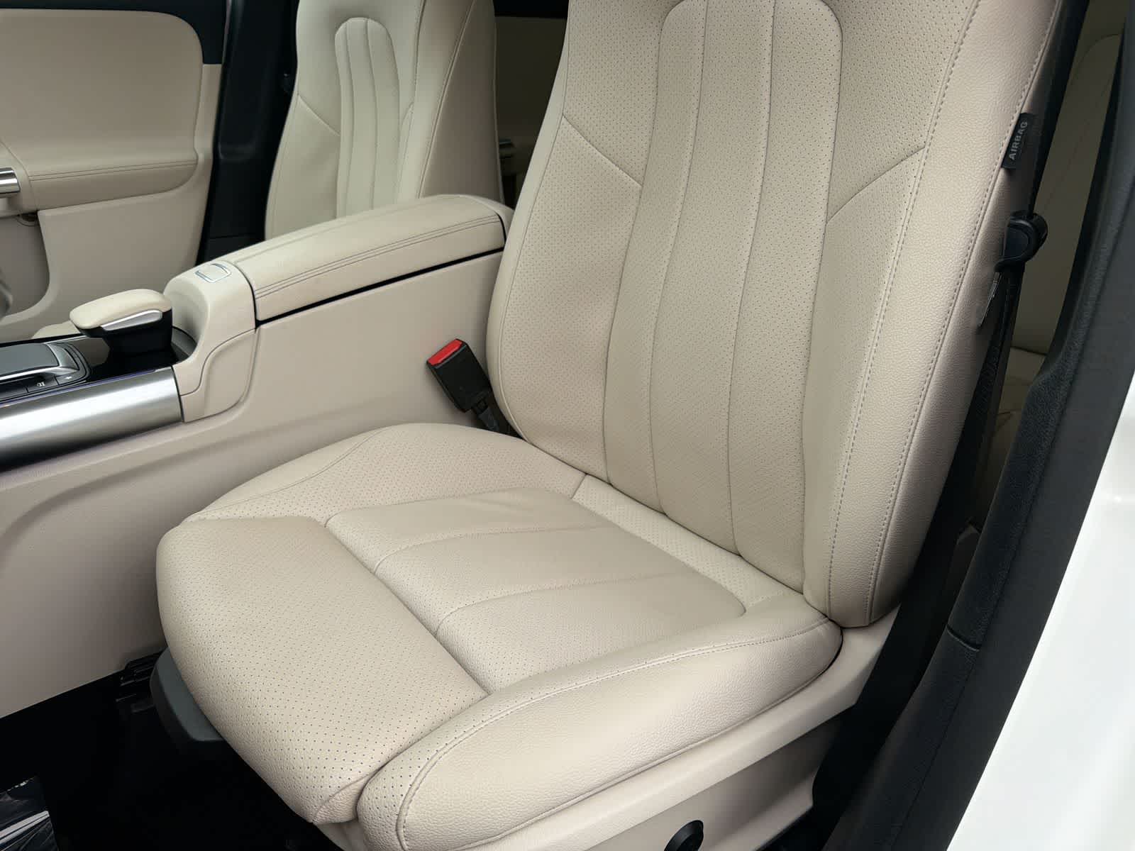 Thumbnail: 2021 Mercedes-Benz GLA - 17