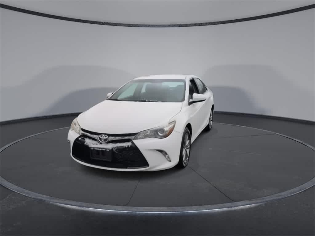 Used 2017 Toyota Camry SE Sedan