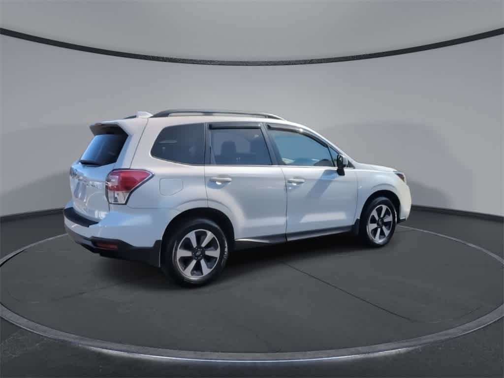 Thumbnail: 2018 Subaru Forester - 8