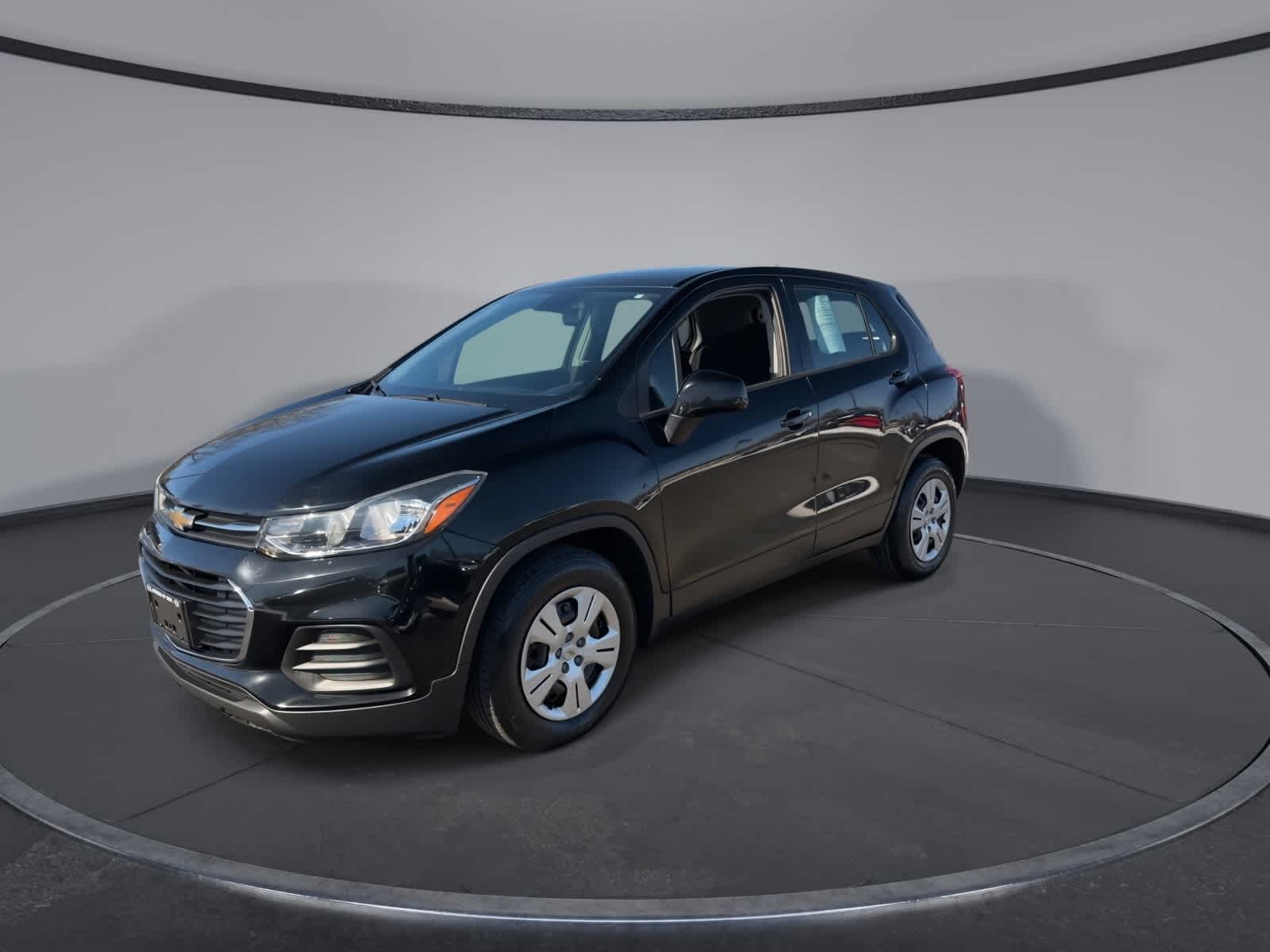 Thumbnail: 2017 Chevrolet Trax - 4