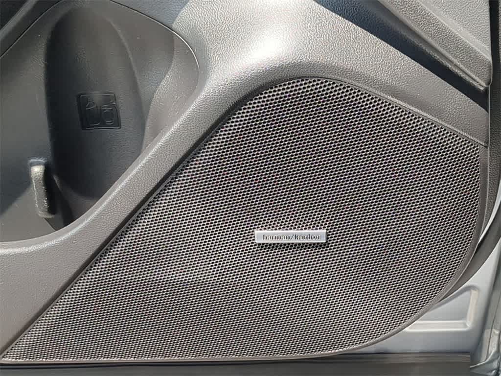 2022 Subaru Forester Sport 32