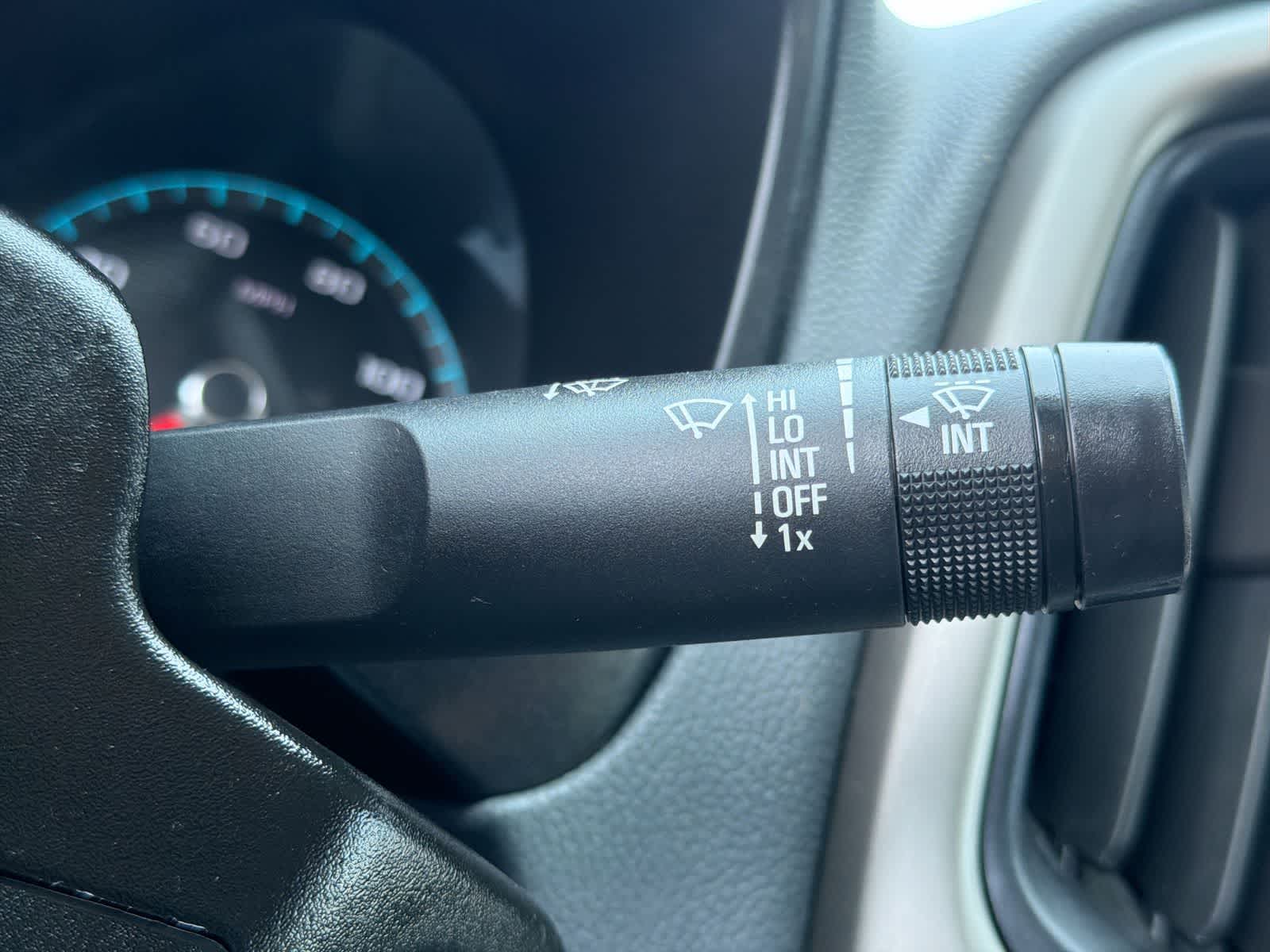 Thumbnail: 2016 Chevrolet Colorado - 26