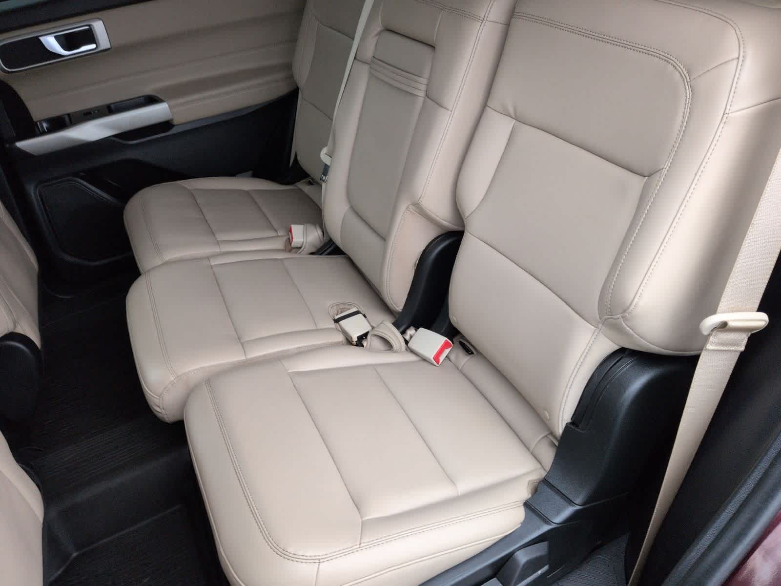 Thumbnail: 2022 Ford Explorer - 21