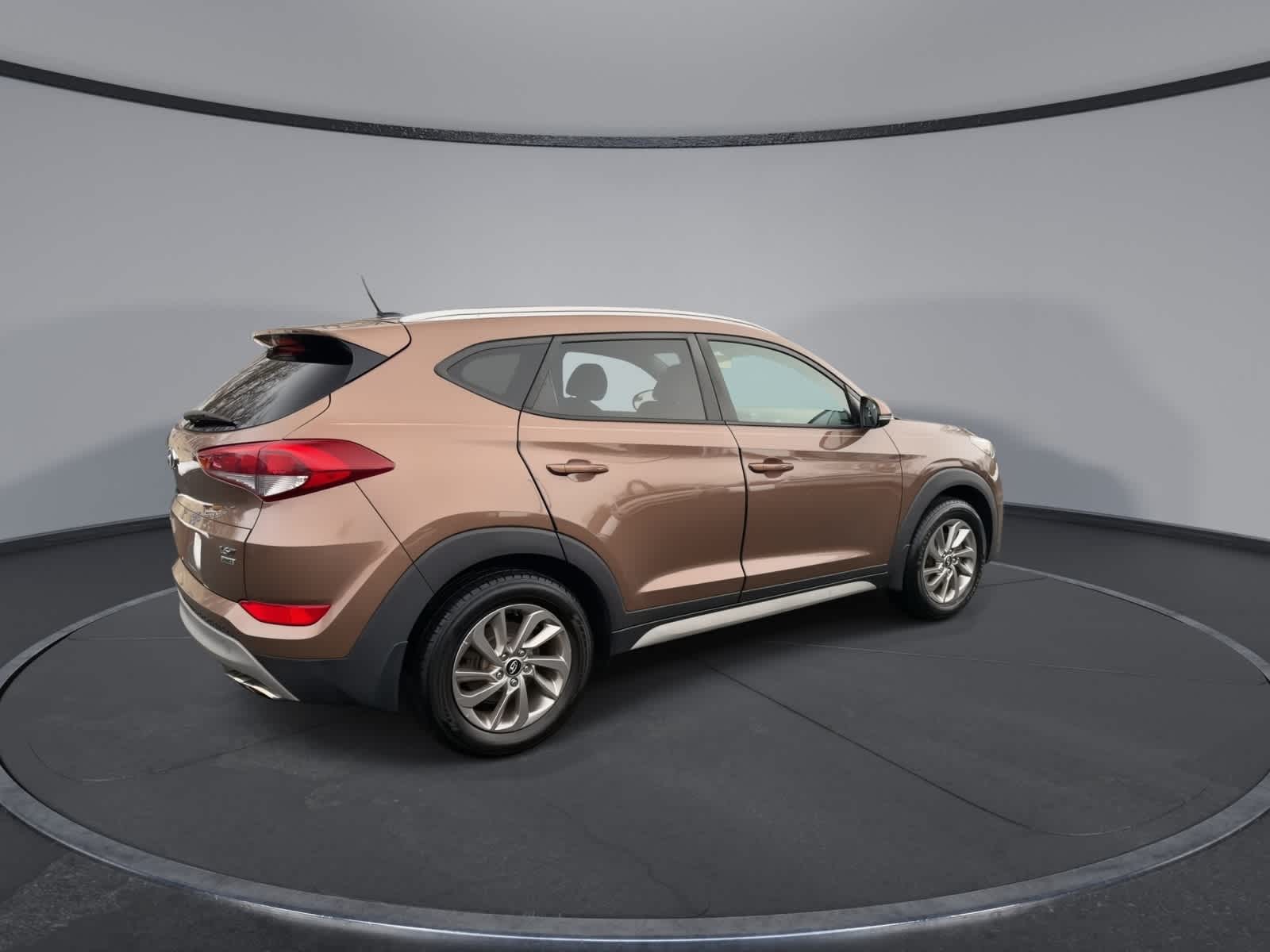 Thumbnail: 2017 Hyundai Tucson - 8
