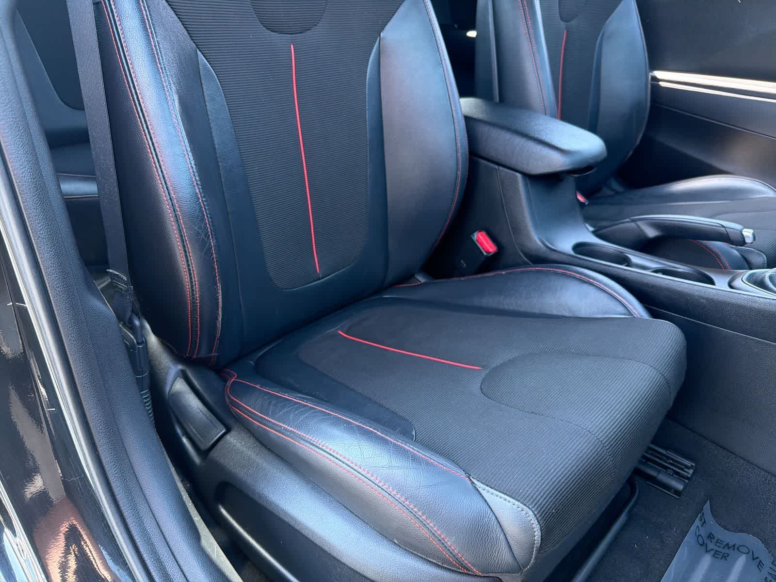 Thumbnail: 2019 Hyundai Veloster - 22