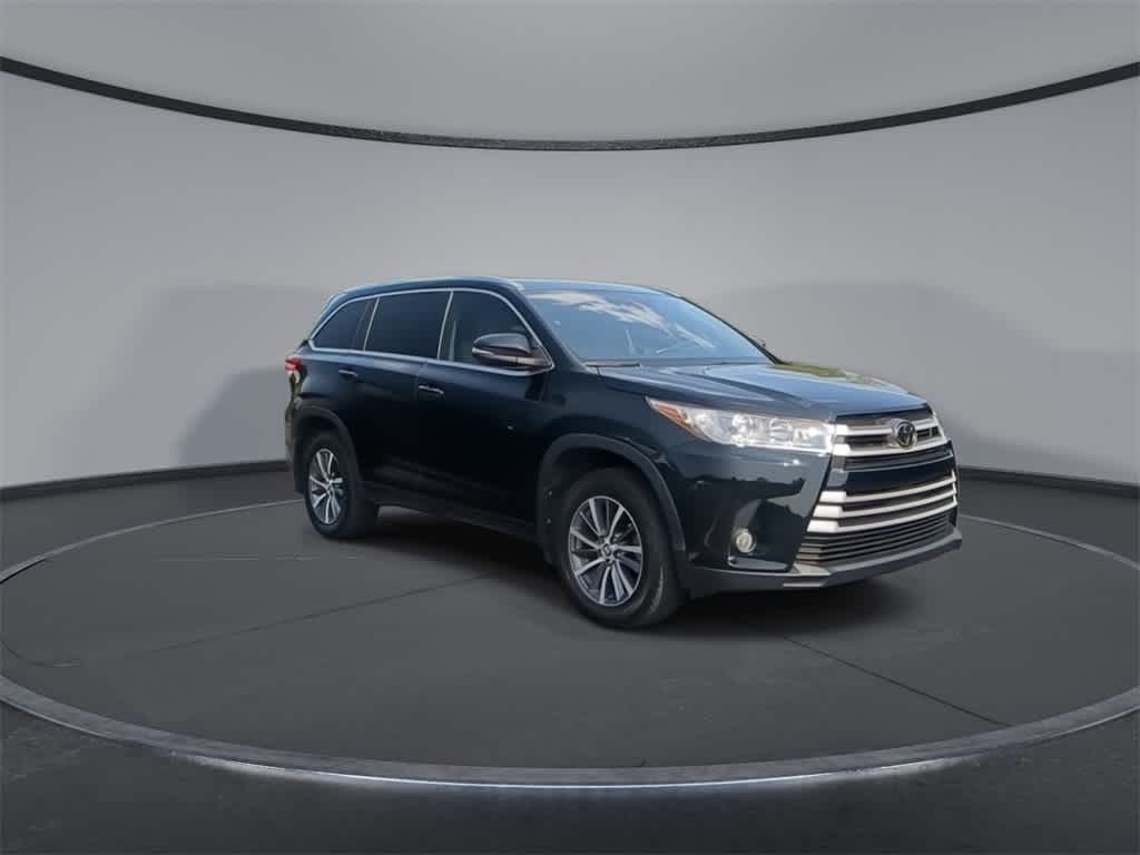 Thumbnail: 2017 Toyota Highlander - 2
