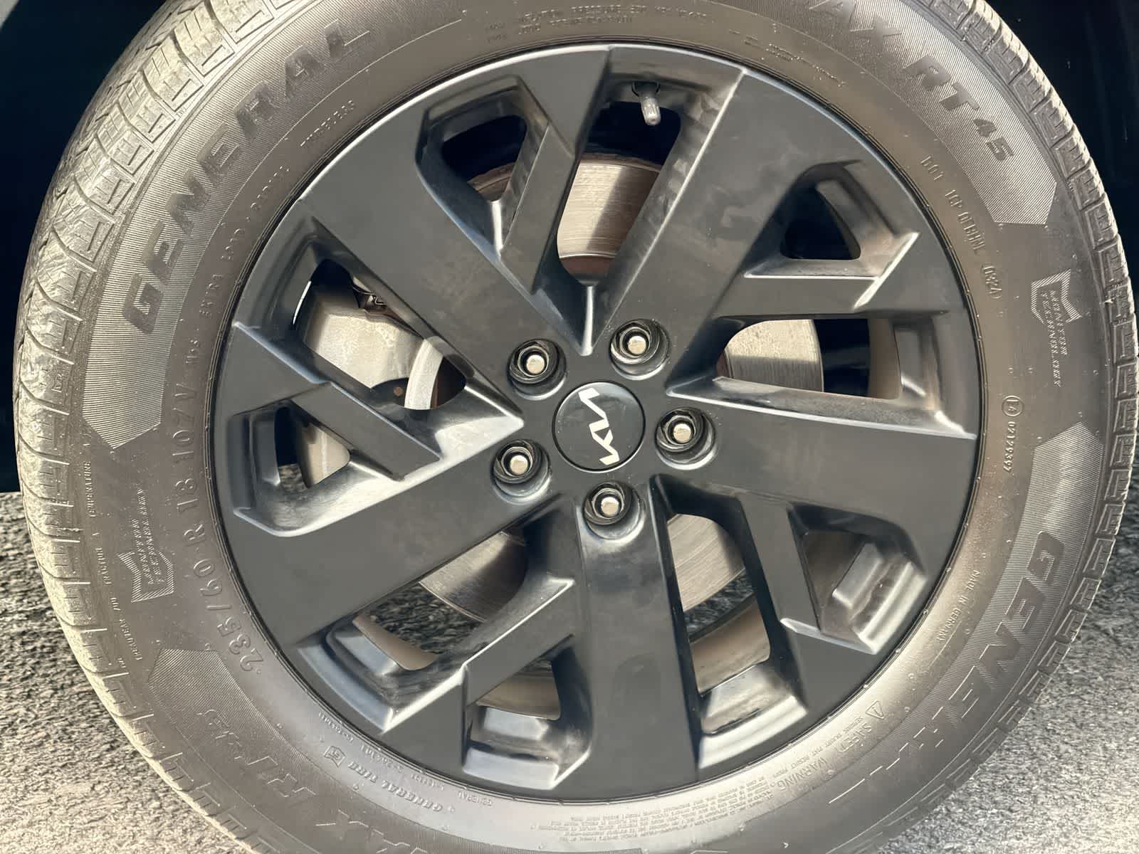 Thumbnail: 2022 Kia Sorento - 14