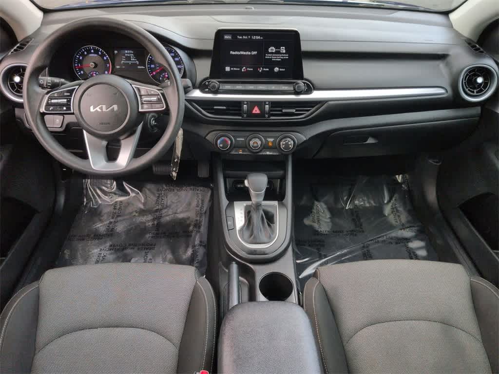 Thumbnail: 2023 Kia Forte - 16