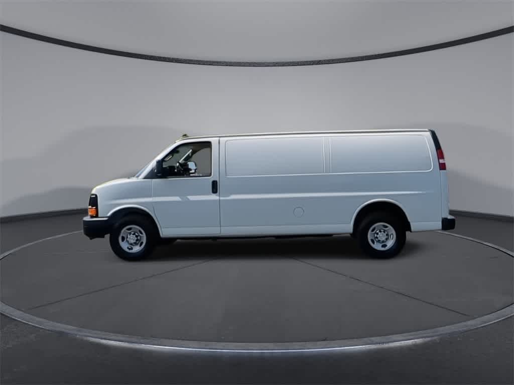 Thumbnail: 2016 Chevrolet Express - 5