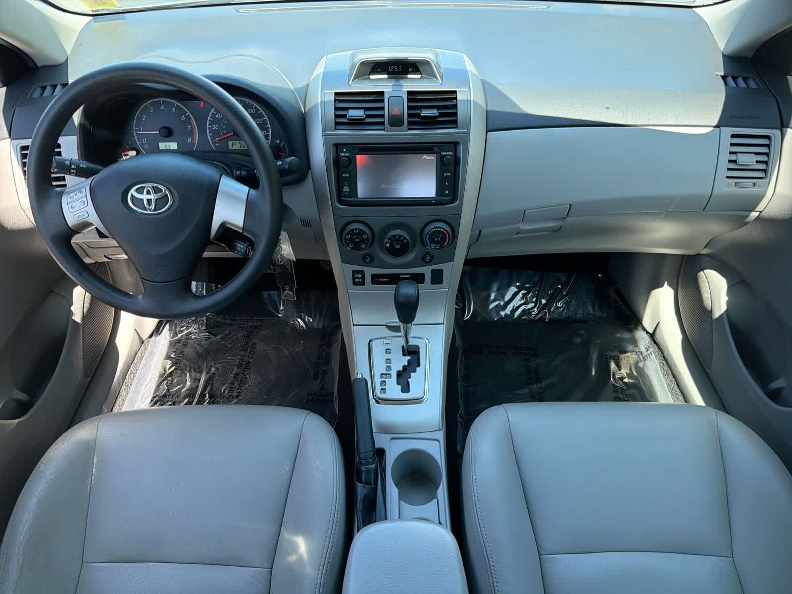 Thumbnail: 2013 Toyota Corolla - 16