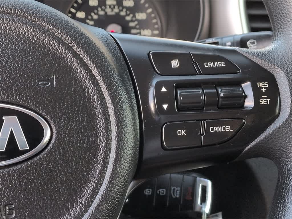 Thumbnail: 2016 Kia Sorento - 25