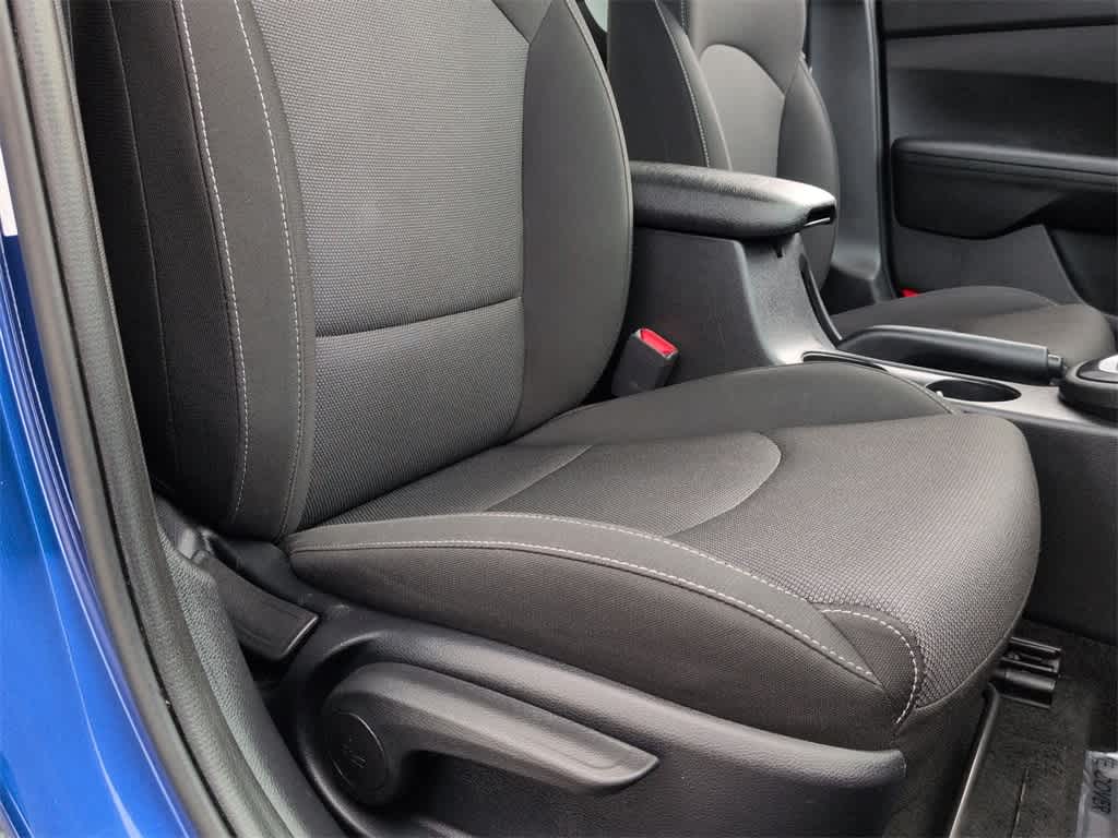 Thumbnail: 2023 Kia Forte - 22