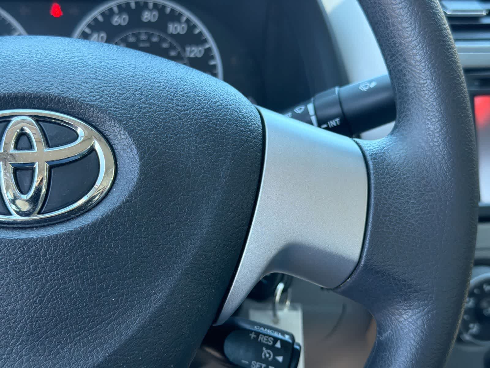 Thumbnail: 2013 Toyota Corolla - 25