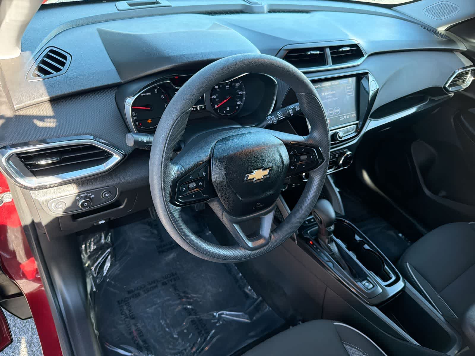 Thumbnail: 2023 Chevrolet TrailBlazer - 10
