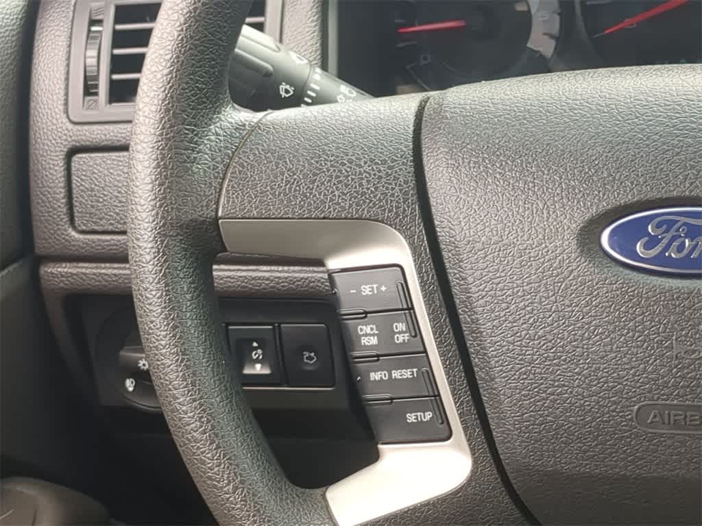 2012 Ford Fusion SE 24