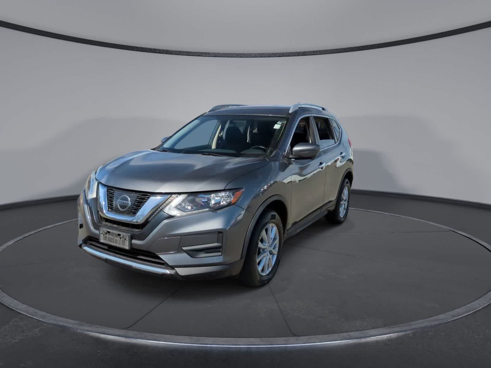Thumbnail: 2017 Nissan Rogue - 3