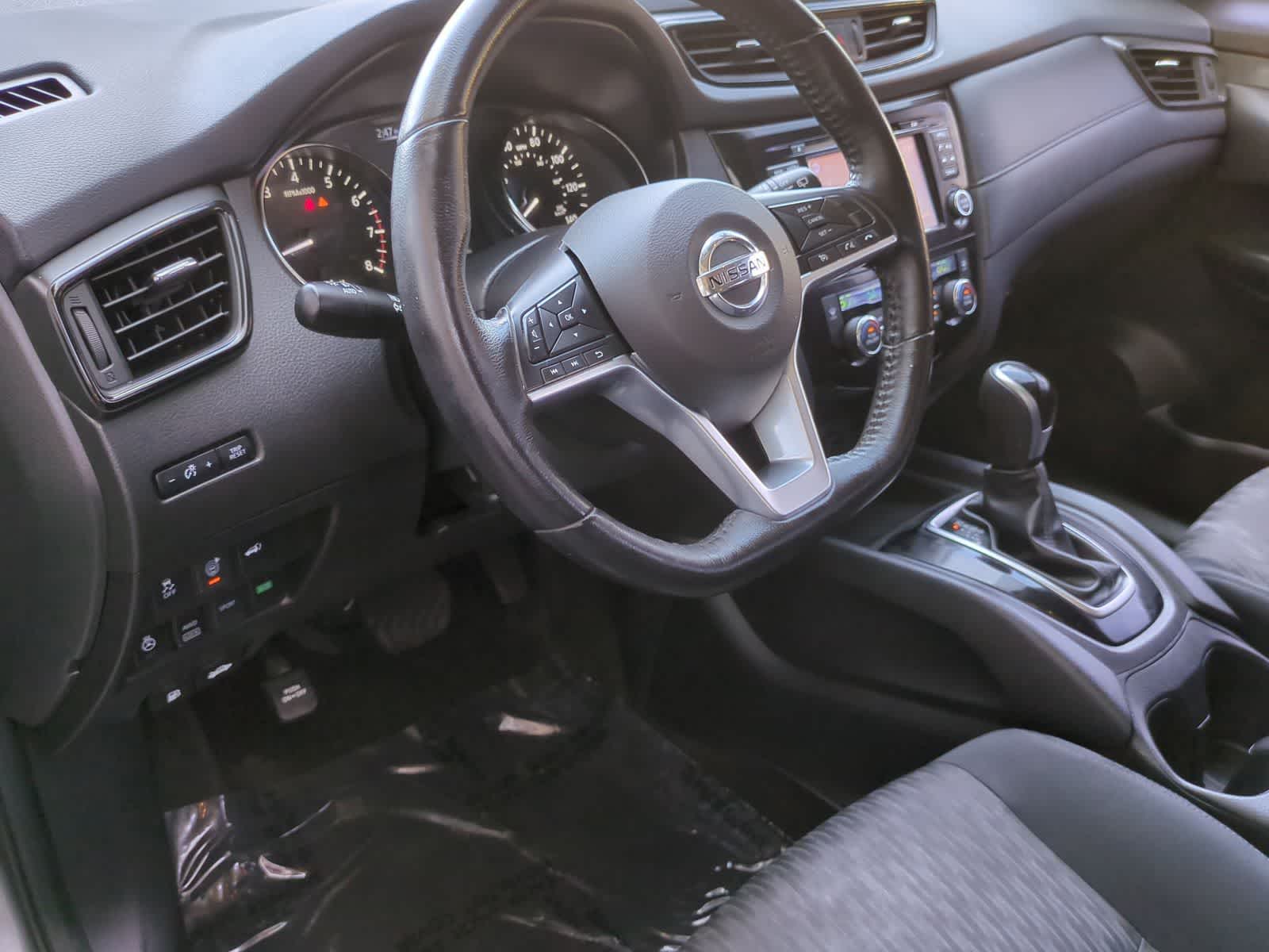 Thumbnail: 2017 Nissan Rogue - 10