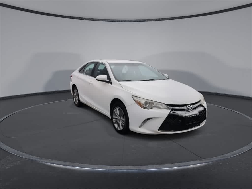 Used 2017 Toyota Camry SE Sedan