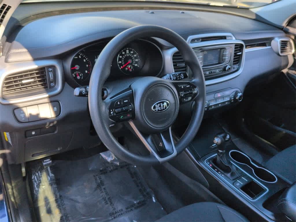Thumbnail: 2016 Kia Sorento - 10