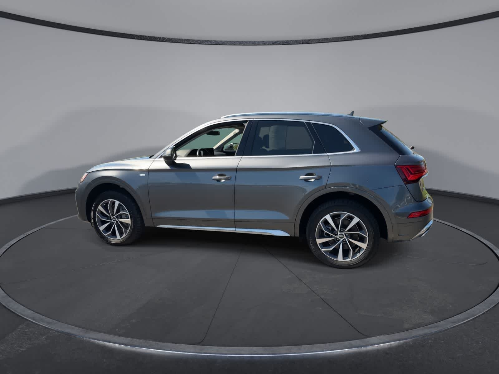 Thumbnail: 2023 Audi Q5 - 5