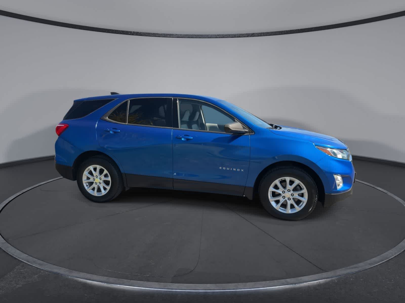 Thumbnail: 2019 Chevrolet Equinox - 9