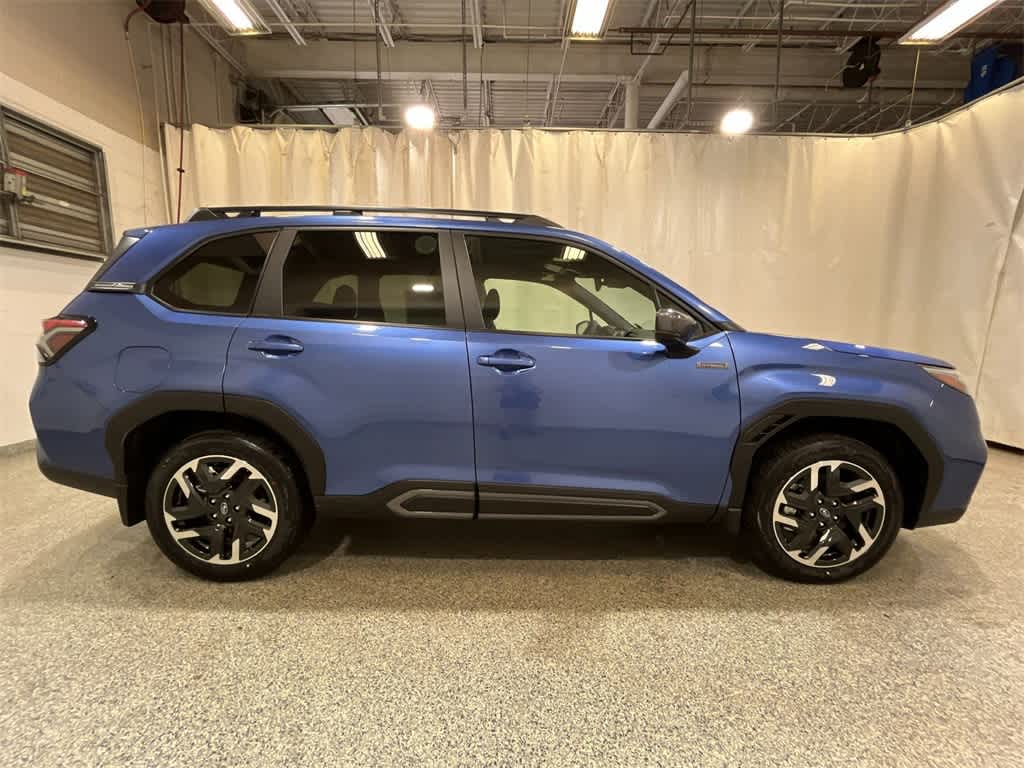 2025 Subaru Forester Limited 8