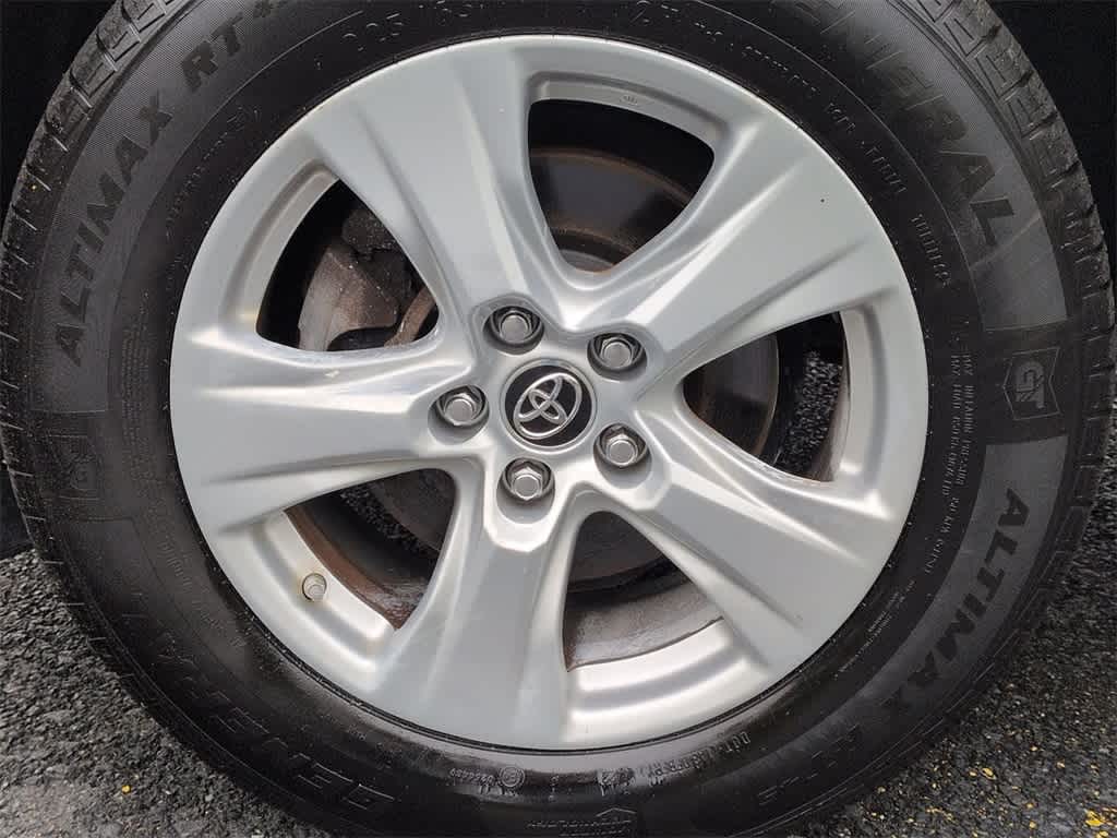 Thumbnail: 2019 Toyota RAV4 - 14