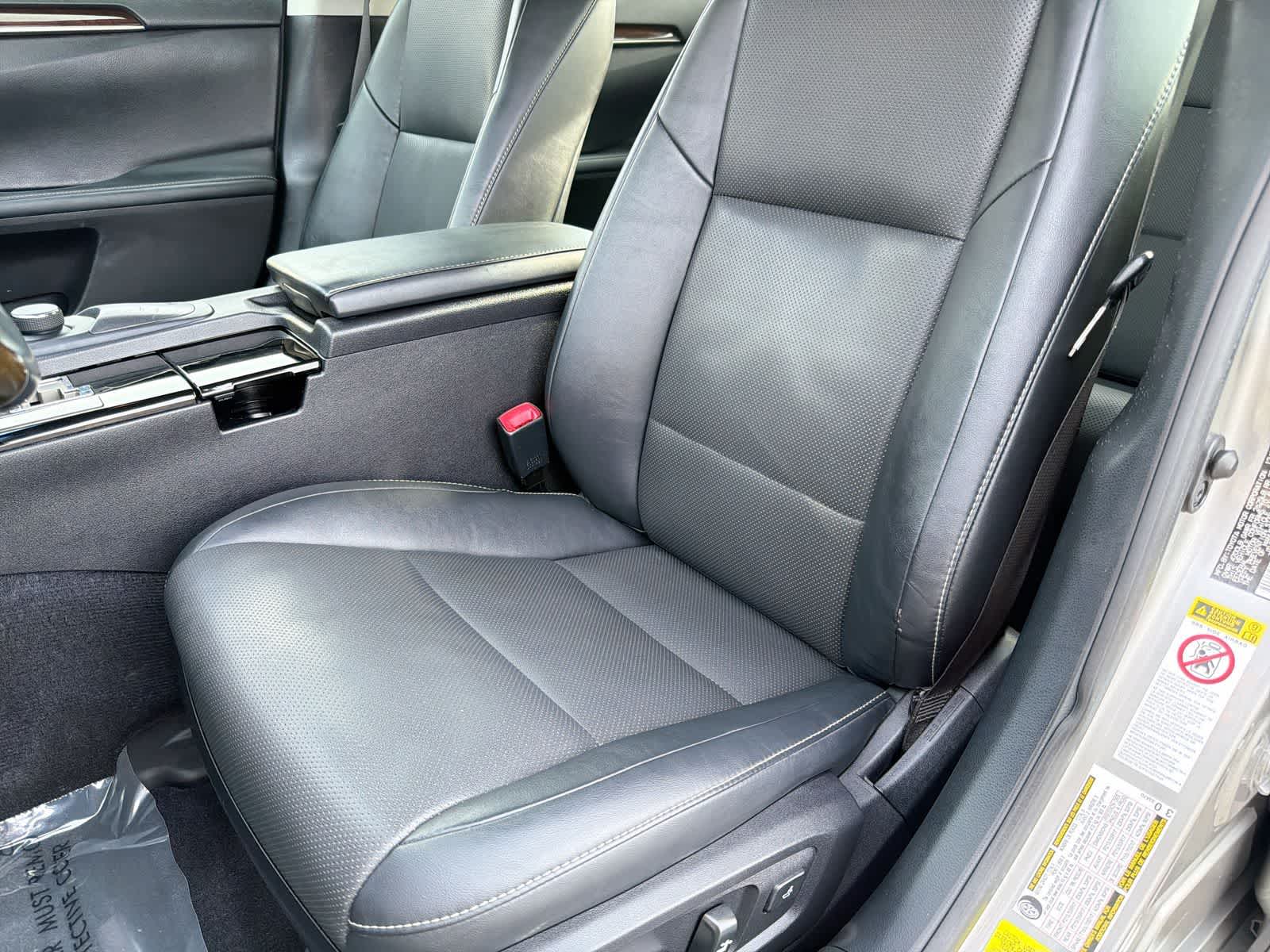 Thumbnail: 2015 Lexus ES - 17