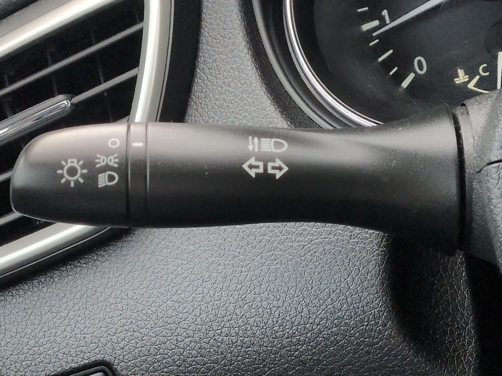 Thumbnail: 2016 Nissan Rogue - 27