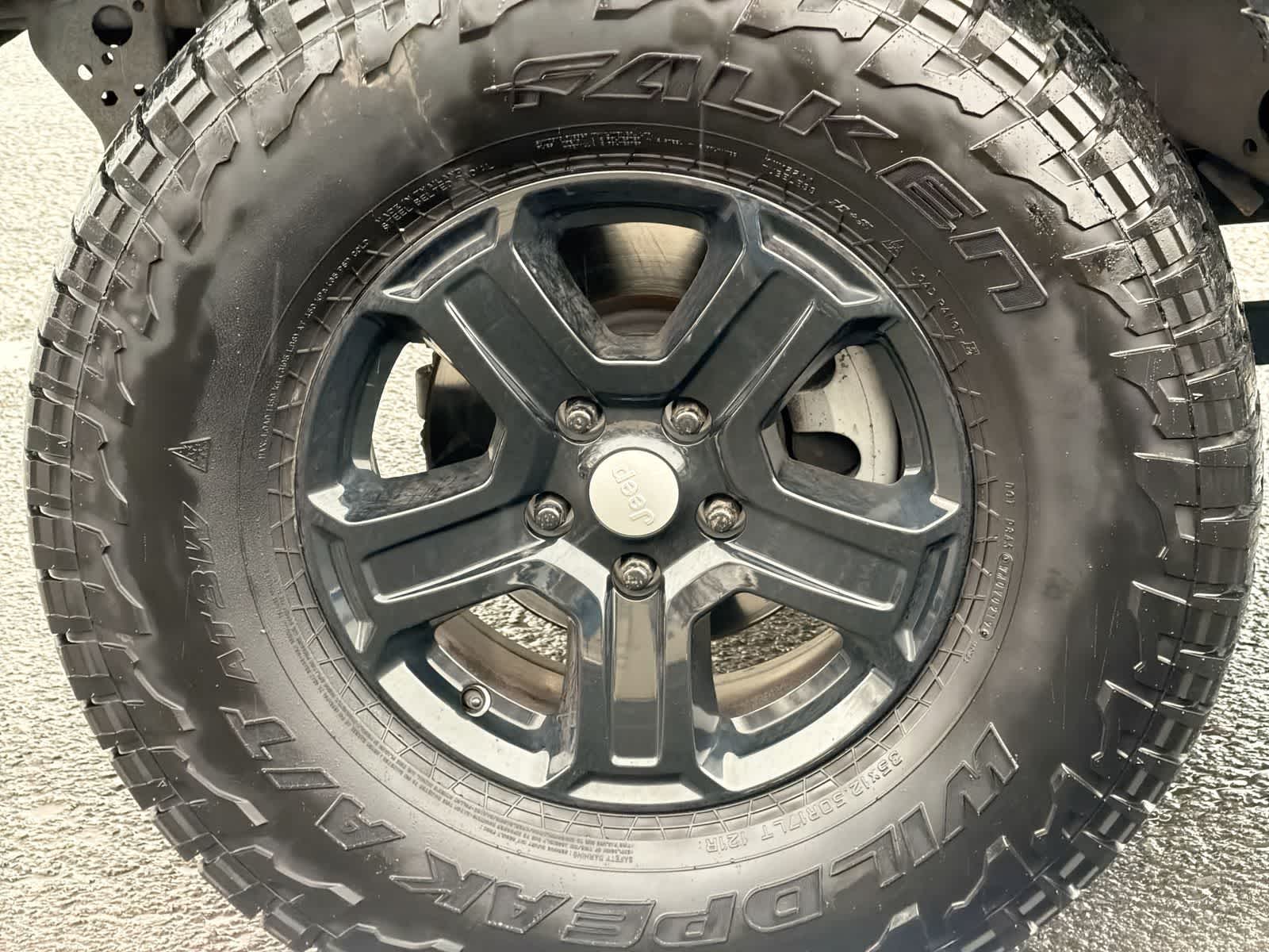 Thumbnail: 2019 Jeep Wrangler - 14