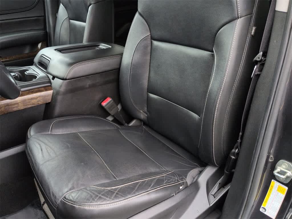 Thumbnail: 2018 Chevrolet Tahoe - 17