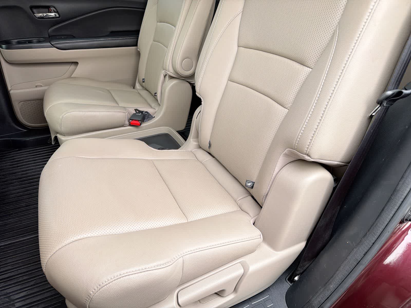 Thumbnail: 2016 Honda Pilot - 21