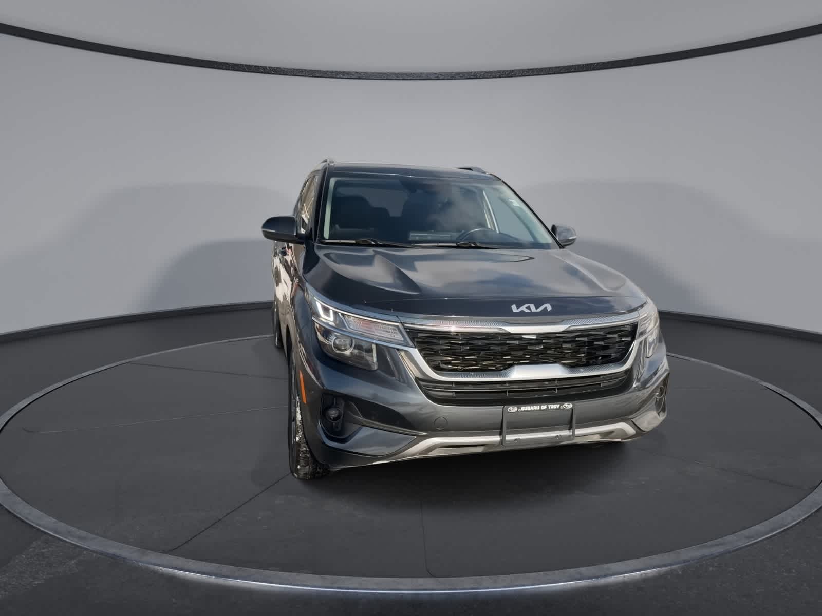 Thumbnail: 2023 Kia Seltos - 3