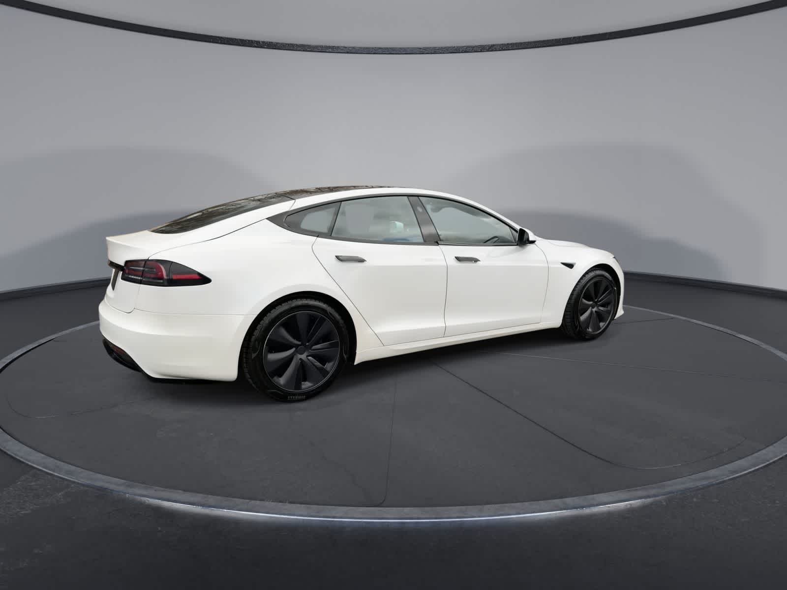 Thumbnail: 2022 Tesla Model S - 8