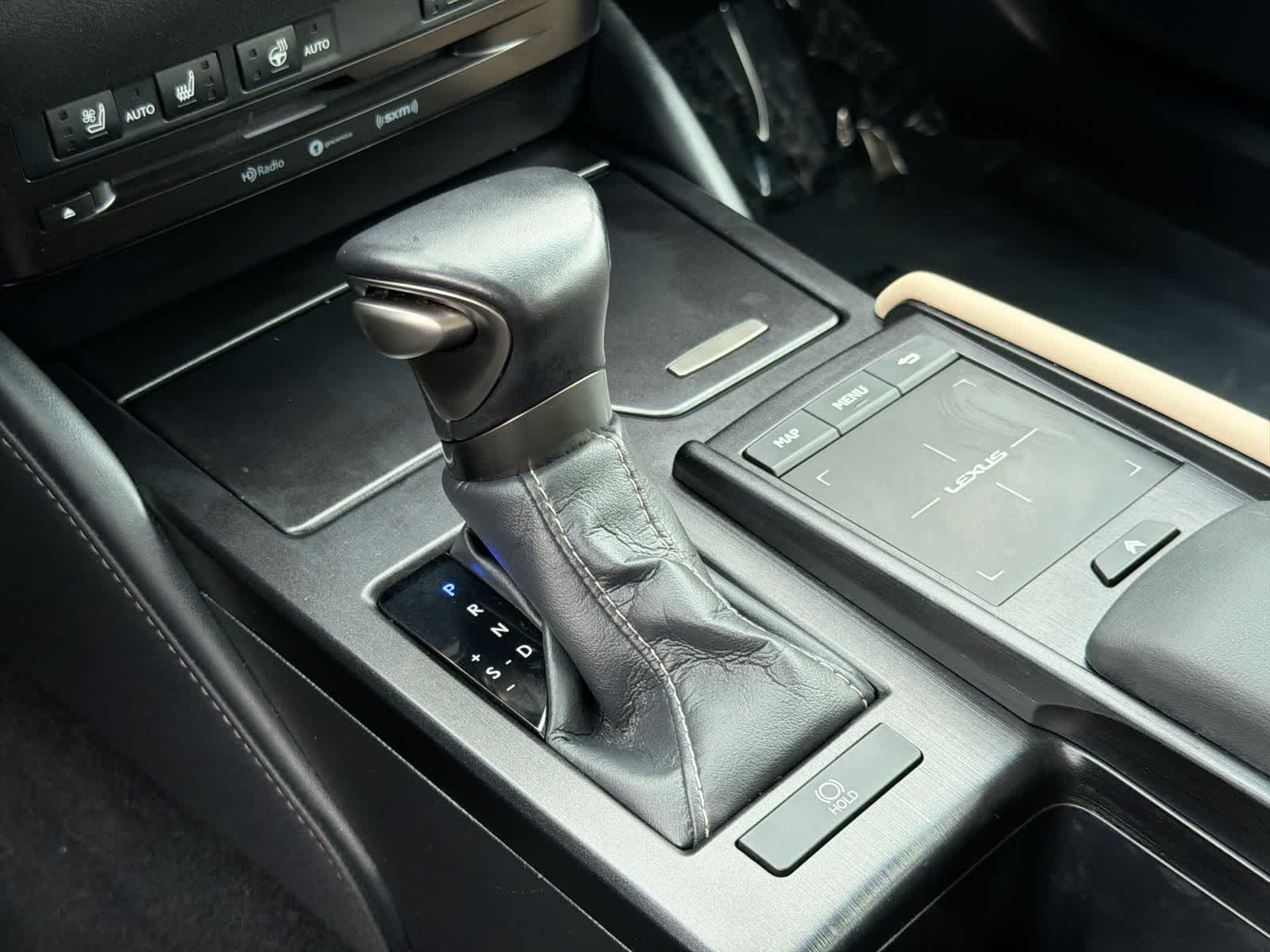 Thumbnail: 2021 Lexus ES - 34