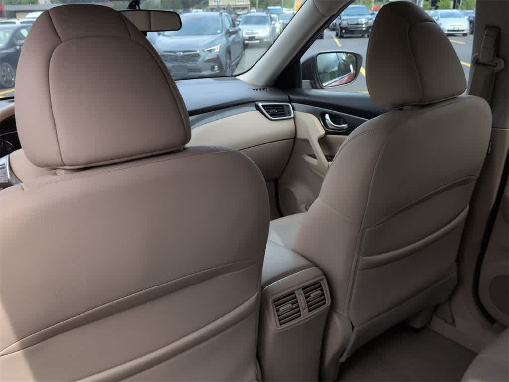 Thumbnail: 2015 Nissan Rogue - 19