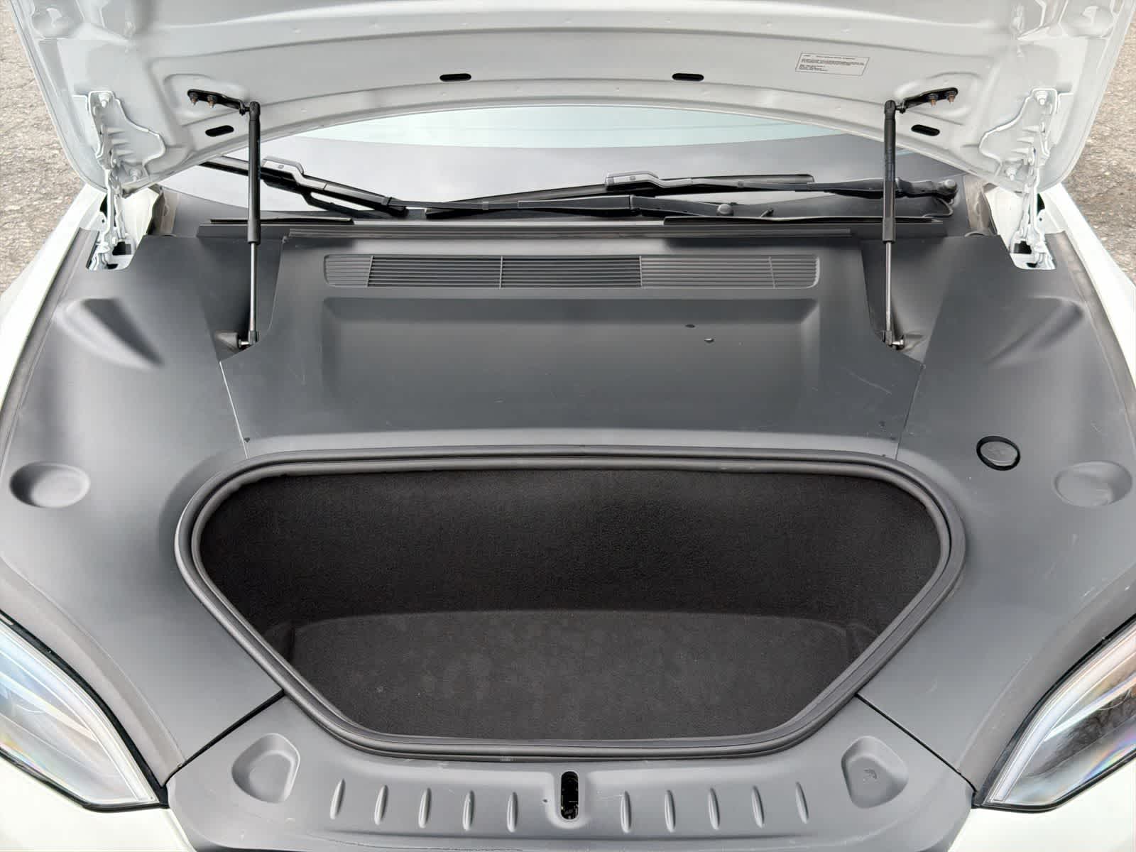 Thumbnail: 2022 Tesla Model S - 15