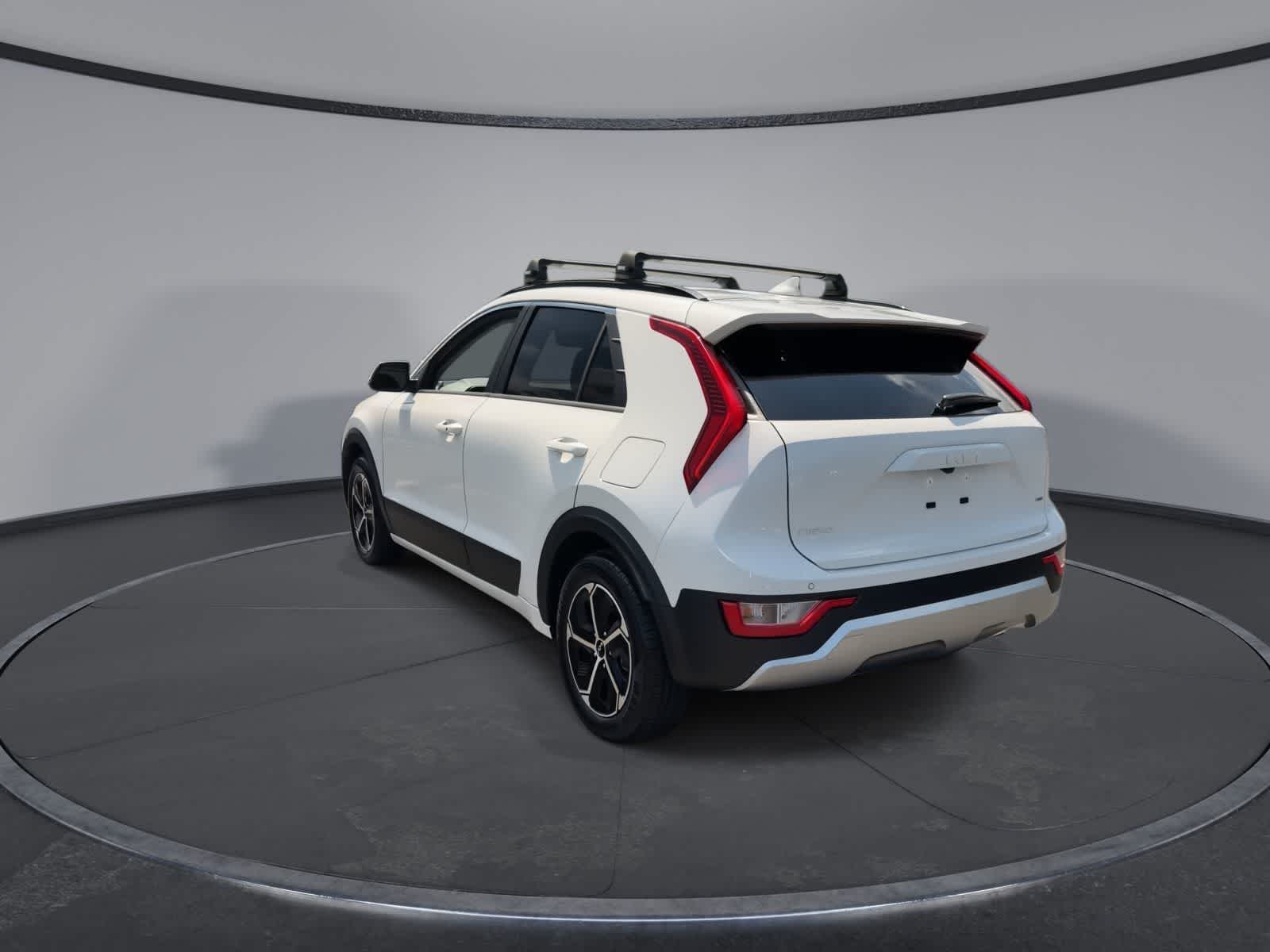 Thumbnail: 2024 Kia Niro - 5