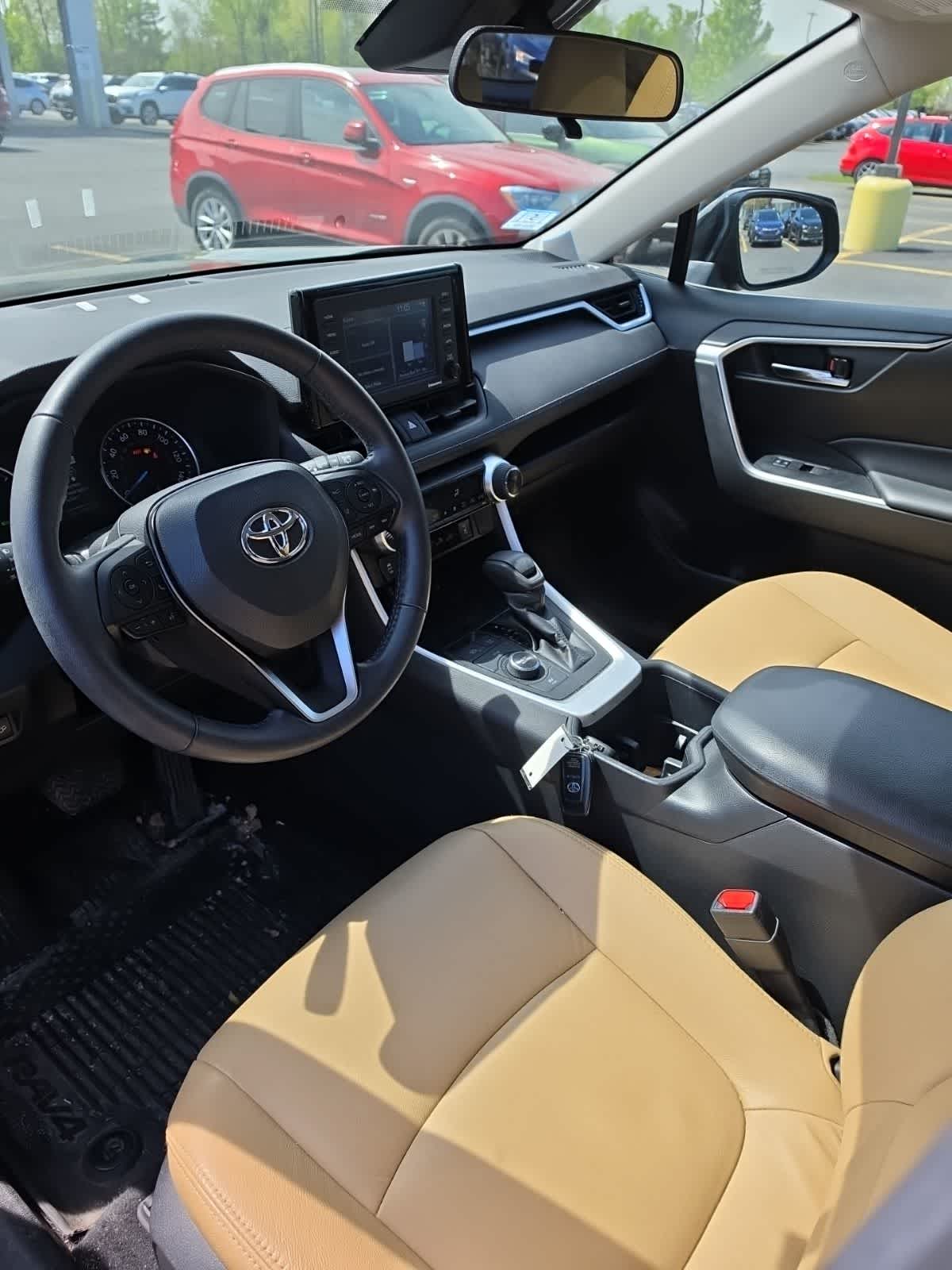 Thumbnail: 2022 Toyota RAV4 - 4