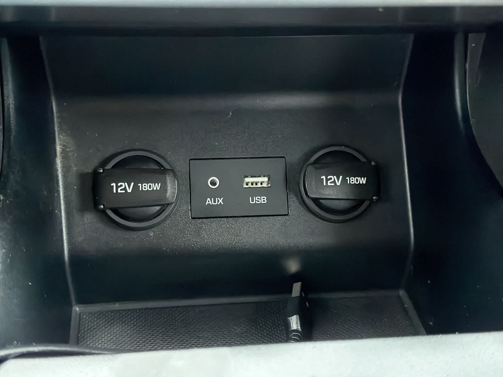 Thumbnail: 2019 Hyundai Elantra - 31