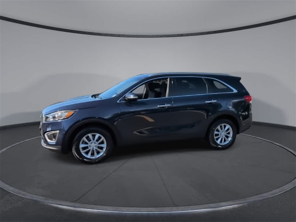 Thumbnail: 2016 Kia Sorento - 4