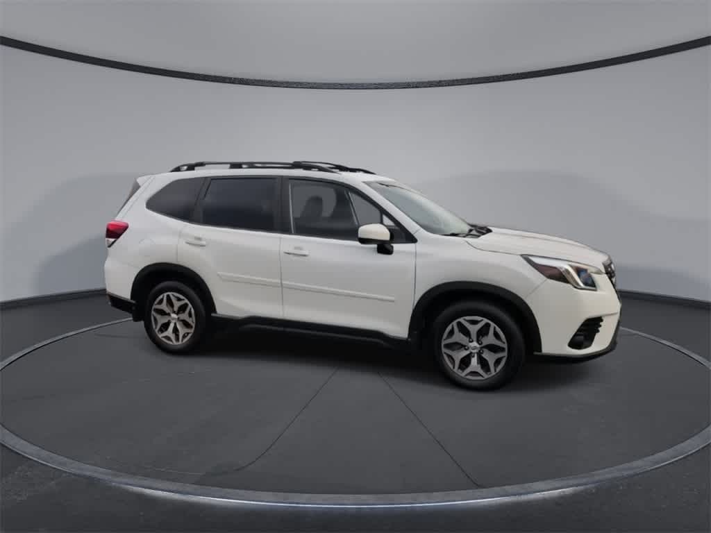 Thumbnail: 2022 Subaru Forester - 9