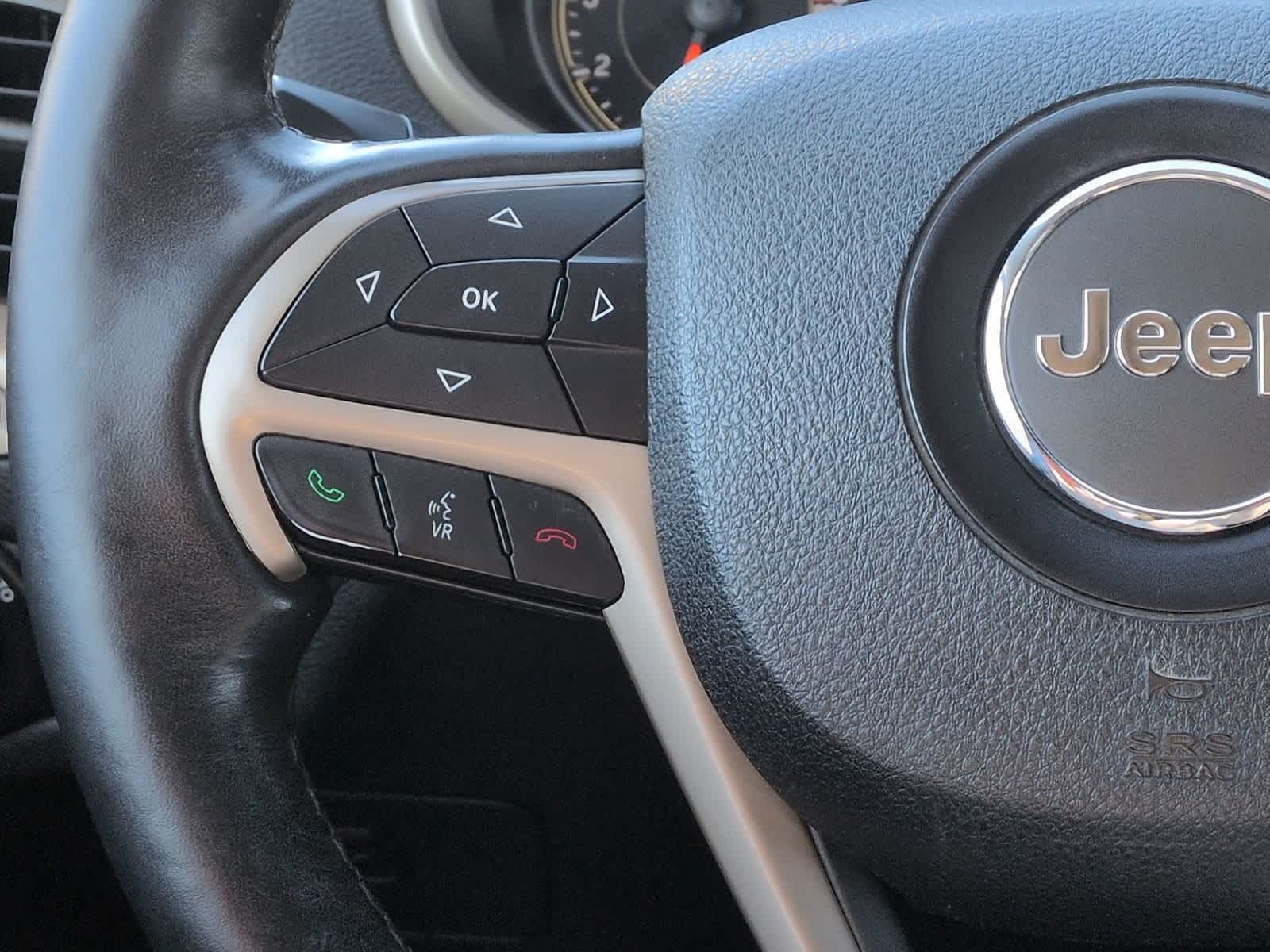 Thumbnail: 2016 Jeep Cherokee - 26