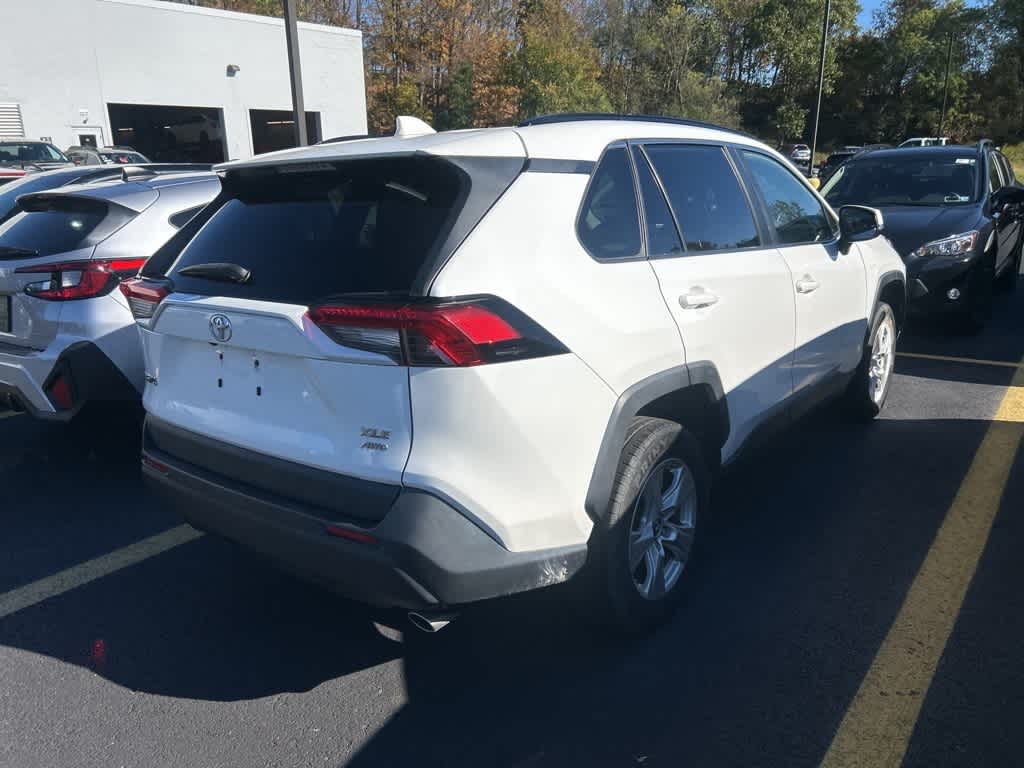 Thumbnail: 2019 Toyota RAV4 - 2