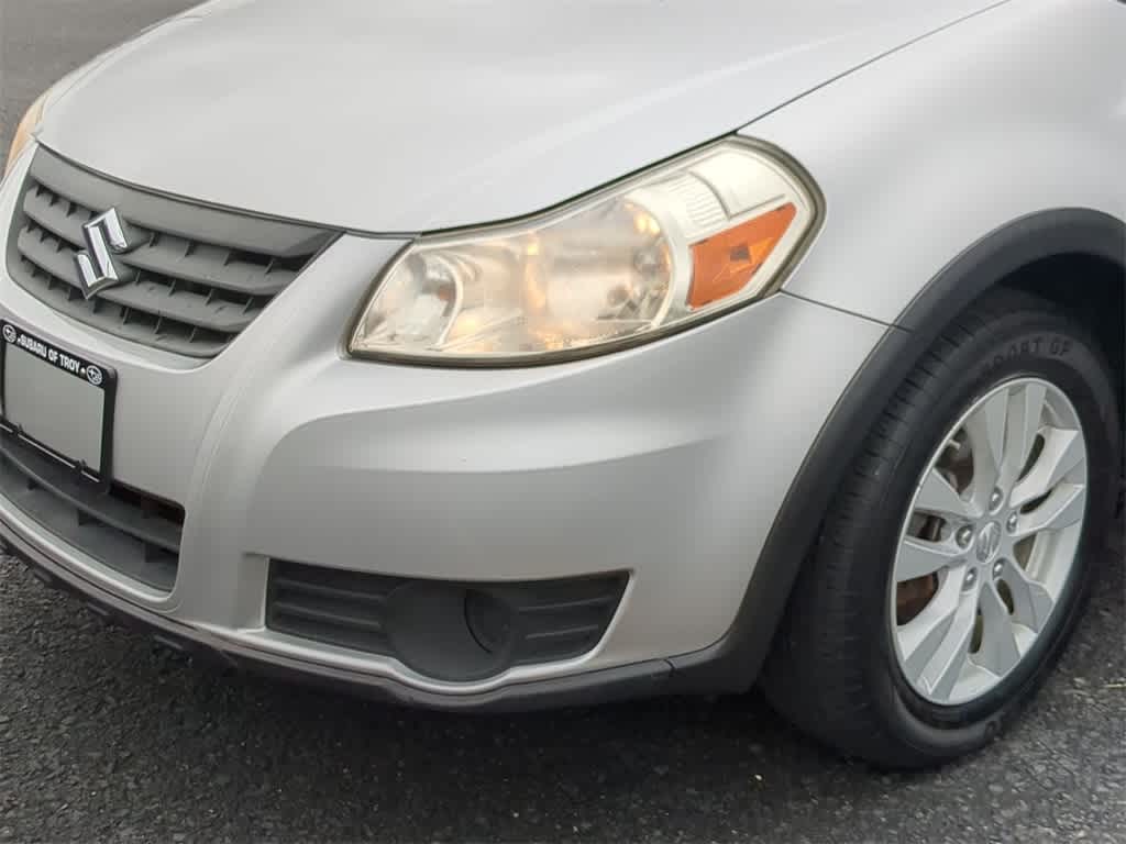 Thumbnail: 2013 Suzuki SX4 - 11